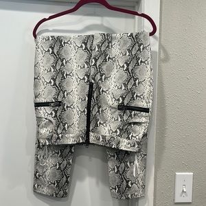 NWOT Honey Punch Snake Pants